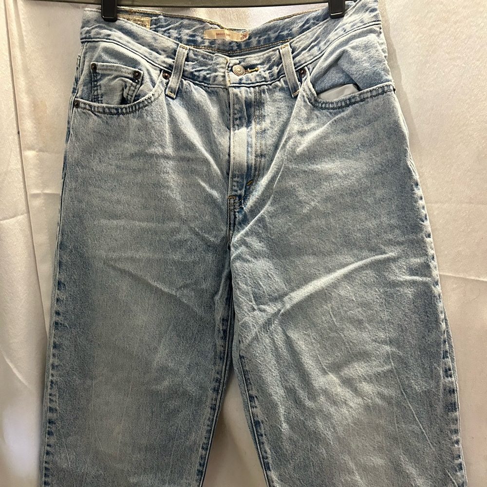 levi’s baggy dad jeans